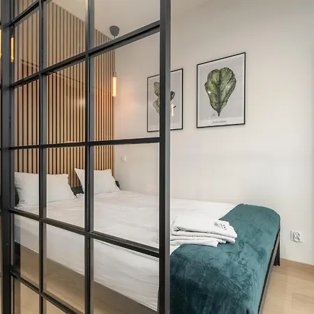 Margi Eos * Estetino