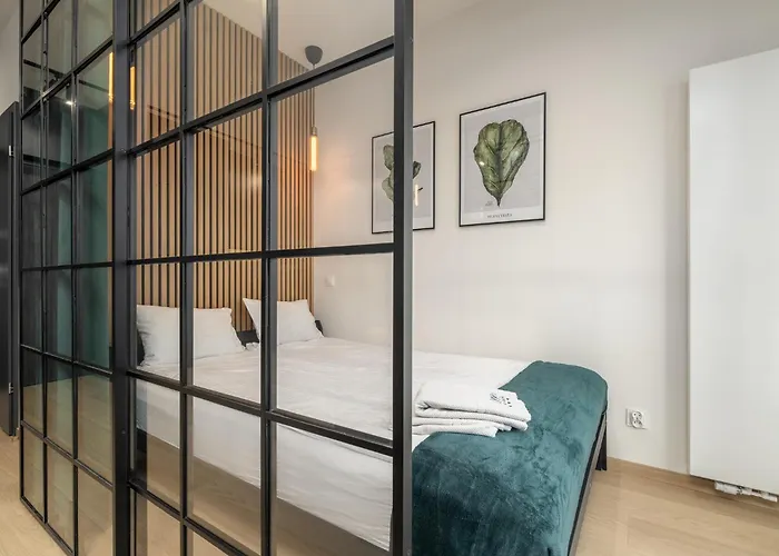 Margi Eos * Estetino